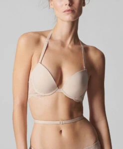 Simone Perele Soutien-gorge Dos Nu Multipositions Simone Pérèle De La Ligne De Lingerie Permanente Karma, Coloris Peau Rosée.