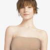 Soutien-gorge Bandeau Sans Armatures Paddé Chair Invisible Collection Essentielle Soft Stretch De Chez Chantelle.  -Sous Vêtement Soldes Magasin Bandeau padde Chantelle soft stretch nude chair C16A30 0WU 1