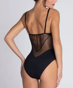 Body Prêt-à-porter Très Sexy Ligne Sublime En Dentelle De La Marque De Lingerie Française Lise Charmel.  -Sous Vêtement Soldes Magasin Body sexy pret a porter sans manches Lise Charmel Sublime en dentelle noir ALH5813 NO 2