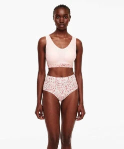 Bralette Avec Coques à Fleurs Invisible Collection Soft Stretch De Chez Chantelle Paris.  -Sous Vêtement Soldes Magasin Bralette paddee reglables Chantelle soft stretch springtime fleuri C11D10 02S 4