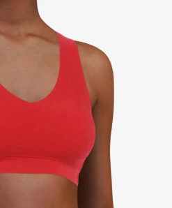 Brassière Paddée Col V Rouge Invisible Collection Essentielle Soft Stretch De Chez Chantelle.  -Sous Vêtement Soldes Magasin Brassiere paddee col v Chantelle soft stretch coquelicot rouge C16A10 0YU 3