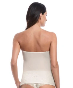 Caraco De La Collection Lace Essentiel De Chez Wacoal. 15 Caraco De La Collection Lace Essentiel De Chez Wacoal. -Sous Vêtement Soldes Magasin Caraco lace essentiel Wacoal creme poudre WE136009 CRR dos 3