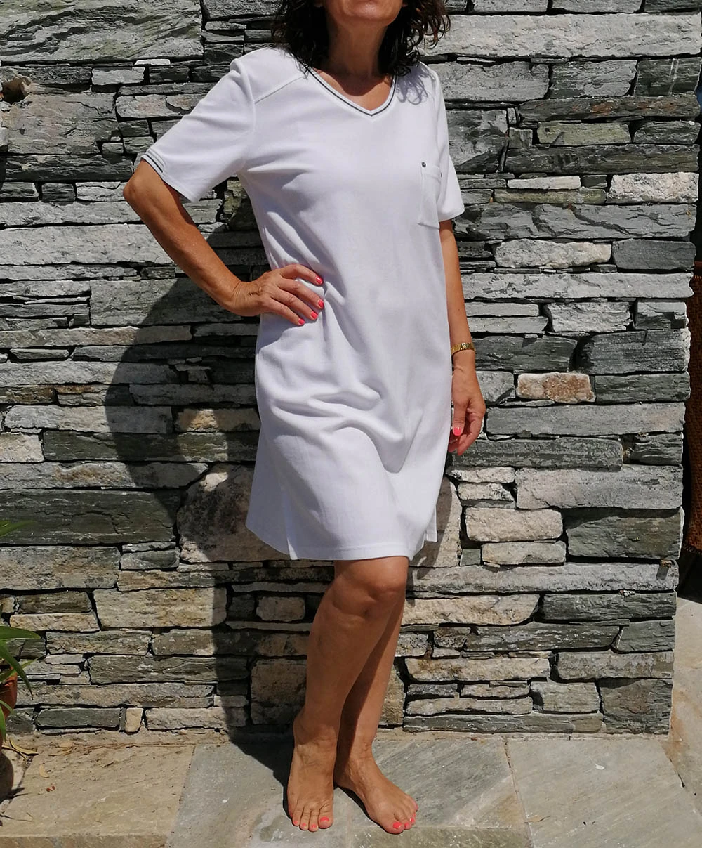 Chemise De Nuit De La Collection Lingerie De Nuit Croco9 De La Marque Canat. 3 Chemise De Nuit De La Collection Lingerie De Nuit Croco9 De La Marque Canat.