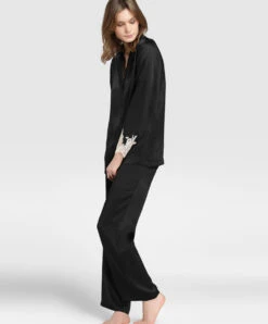 Chemisier En Soie Haut De Pyjama Lise Charmel Collection Splendeur Soie. -Sous Vêtement Soldes Magasin Chemisier haut de pyjama en soie Lise Charmel Splendeur Soie noir ALC3480 SN 504