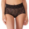 Culotte Dentelle Taille Haute De La Collection De Lingerie Permanente Wacoal Halo Lace, Coloris Noir. -Sous Vêtement Soldes Magasin Culotte dentelle taille haute Wacoal Halo Lace noir black BLK WA870405 BLK 1