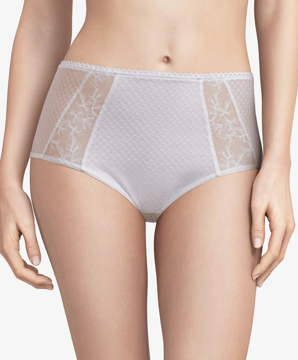 Culotte Maintien Taille Haute Blanche Chantelle Tiré De La Collection Quotidienne Instants. 3 Culotte Maintien Taille Haute Blanche Chantelle Tiré De La Collection Quotidienne Instants.