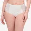 Culotte Maintien Taille Haute Chantelle De La Collection Quotidienne Bold Curve, Coloris Ivoire Multicolore.  -Sous Vêtement Soldes Magasin Culotte maintien taille haute Chantelle Bold Curve ivoire multicolore nacre C13M80 0EN 1