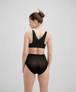 Culotte Haute à Rayures Texturées Collection Soft Stretch Stripes Coloris Noir De Chez Chantelle Paris.  -Sous Vêtement Soldes Magasin Culotte taille haute Chantelle soft stretch stripes noir C20D70 011 fashion 2