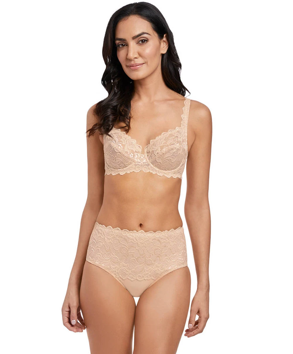 Slip Gainant Taille Haute Opaque Et Couvrant Collection Eglantine De Chez Wacoal 5 Slip Gainant Taille Haute Opaque Et Couvrant Collection Eglantine De Chez Wacoal – Image 3