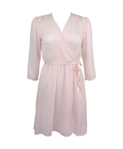 Déshabillé De Luxe De La Nouvelle Ligne De Lingerie Sexy Rose De Venise Par Lise Charmel. 14 Déshabillé De Luxe De La Nouvelle Ligne De Lingerie Sexy Rose De Venise Par Lise Charmel. -Sous Vêtement Soldes Magasin Deshabille luxe Lise Charmel Rose de Venise desir venise rose poudre ALH2021 DV 10