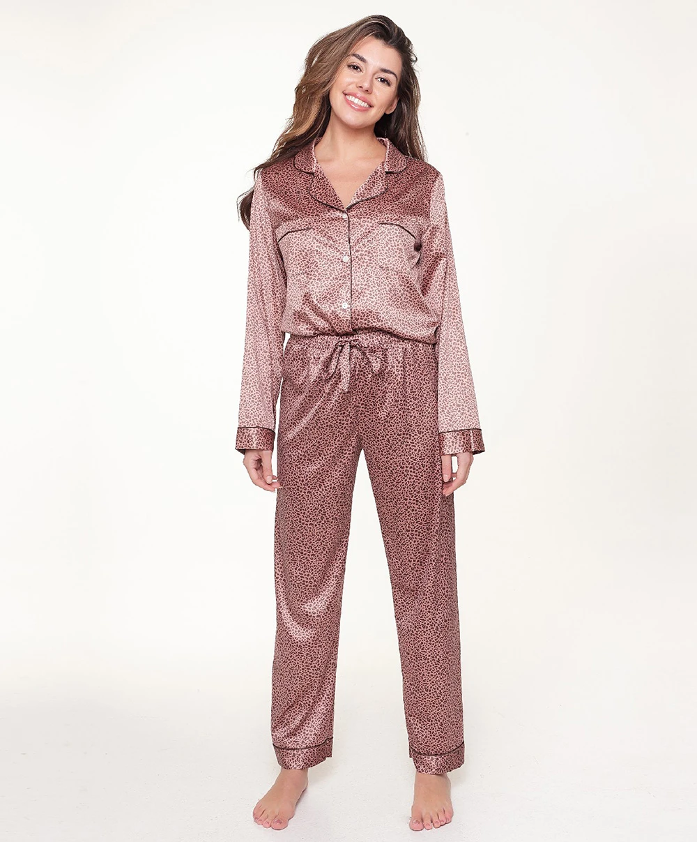 Ensemble Pyjama Satiné "Animal Print"collection Nightwear De Chez Lingadore. 3 Ensemble Pyjama Satiné "Animal Print"collection Nightwear De Chez Lingadore.