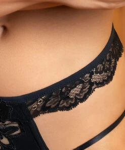 Mini-string Sexy Lise Charmel De La Collection Lingerie De Charme Glamour Couture. -Sous Vêtement Soldes Magasin Mini string Lise Charmel Glamour Couture noir ACH0907 NO fashion 3
