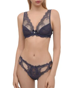 Tanga Super Sexy Lise Charmel Collection Soir De Venise Coloris Gris Venise GV (8148).  -Sous Vêtement Soldes Magasin Mini string Lise Charmel Soir de Venise Gris venise ACA0903 GV 1001
