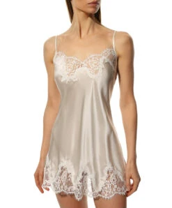Babydoll Nuisette En Soie Lise Charmel Collection Splendeur Soie Coloris écru Nacre (=ivoire).