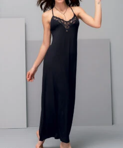 Nuisette Longue Collection Stricto Sensuelle De Chez Antigel Par Lise Charmel Coloris Noir. -Sous Vêtement Soldes Magasin Nuisette longue Antigel de Lise Charmel Stricto Sensuelle noir ELH1117 NO