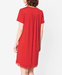Nuisette Manches Courtes Collection Homewear Simply Perfect En Coloris Rouge Capucine De Chez Antigel Par Lise Charmel. -Sous Vêtement Soldes Magasin Nuisette manches courtes Antigel de Lise Charmel Simply perfect rouge capucine rouge FNA1006 RC 504