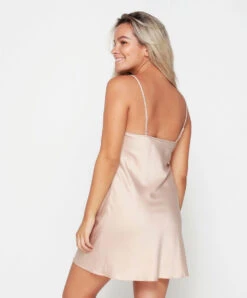 Nuisette Peau Satinée Collection Nightwear De Chez Lingadore. 9 Nuisette Peau Satinée Collection Nightwear De Chez Lingadore. -Sous Vêtement Soldes Magasin Nuisette peau Lingadore Lingadore nightwear blush 1400CH 03 BLSH 03