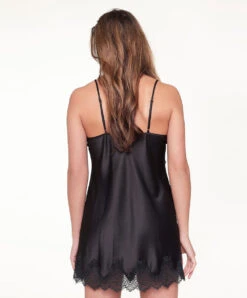 Nuisette Satinée Sexy "black/peacock" Collection Nightwear De Chez Lingadore. -Sous Vêtement Soldes Magasin Nuisette satinee sexy black peacock Lingadore Lingadore nightwear noir 6811CH 27 BKPK 3