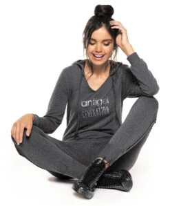Pantalon Collection Coach Moi En Coloris "gris Sporty" De Chez Antigel Par Lise Charmel.