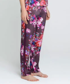 Pantalon En Soie Lise Charmel Collection Aveu En Fleurs, Coloris Aveu Pétale (=prune). -Sous Vêtement Soldes Magasin Pantalon en soie Lise Charmel Aveu en Fleurs aveu petale prune multicolore ALH0043 AP 3