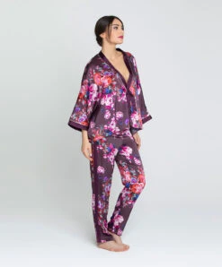 Pantalon En Soie Lise Charmel Collection Aveu En Fleurs, Coloris Aveu Pétale (=prune). -Sous Vêtement Soldes Magasin Pantalon en soie Lise Charmel Aveu en Fleurs aveu petale prune multicolore ALH0043 AP 7