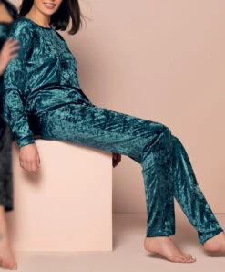 Pantalon En Velours Collection Homewear Velours En Fête Par Antigel De Lise Charmel.  -Sous Vêtement Soldes Magasin Pantalon en velours Antigel de Lise Charmel velours en fete bleu canard ELH0036 BC fashion 4