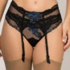Porte-jarretelles Ultra-sexy En Dentelle De Calais Collection Nuit Élégance De La Marque De Lingerie Française Lise Charmel. 1 Porte-jarretelles Ultra-sexy En Dentelle De Calais Collection Nuit Élégance De La Marque De Lingerie Française Lise Charmel. -Sous Vêtement Soldes Magasin Porte jarretelles Lise Charmel nuit elegance saphir ACG4708 NS face