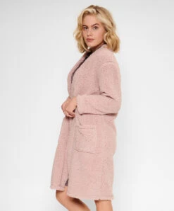 Robe De Chambre Polaire "Fleece" Coloris Rose Poudré De La Collection Lingadore Lounge. 8 Robe De Chambre Polaire "Fleece" Coloris Rose Poudré De La Collection Lingadore Lounge. -Sous Vêtement Soldes Magasin Robe de chambre polaire fleece Lingadore loungewear rose poudre 6719 298 ROSE 2