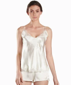 Short En Soie Aubade Collection Nightwear De Luxe Toi Mon Amour (ex. Soie D'Amour) Coloris Nacre. -Sous Vêtement Soldes Magasin Short en soie Soie d Amour Aubade nacre MS61 NACR 3