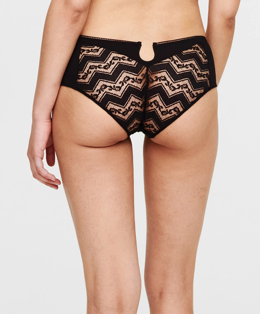 Shorty Chantal Thomass De La Collection Lingerie De Charme Noire Nocturne. 4 Shorty Chantal Thomass De La Collection Lingerie De Charme Noire Nocturne. – Image 2