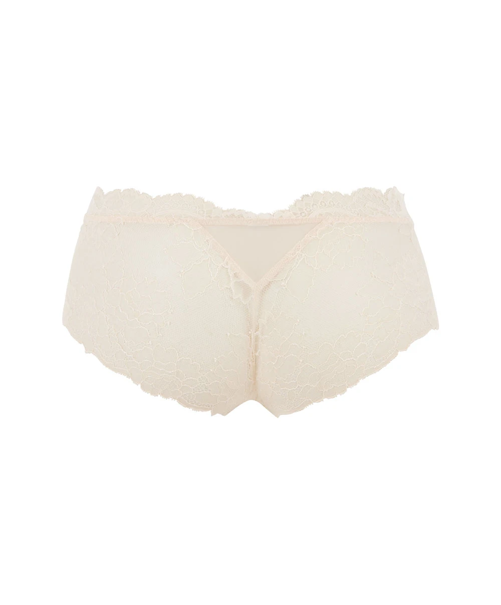 Shorty Ligne Sublime En Dentelle De La Marque De Lingerie Française Lise Charmel, Coloris Nude Sublime. 8 Shorty Ligne Sublime En Dentelle De La Marque De Lingerie Française Lise Charmel, Coloris Nude Sublime. – Image 6