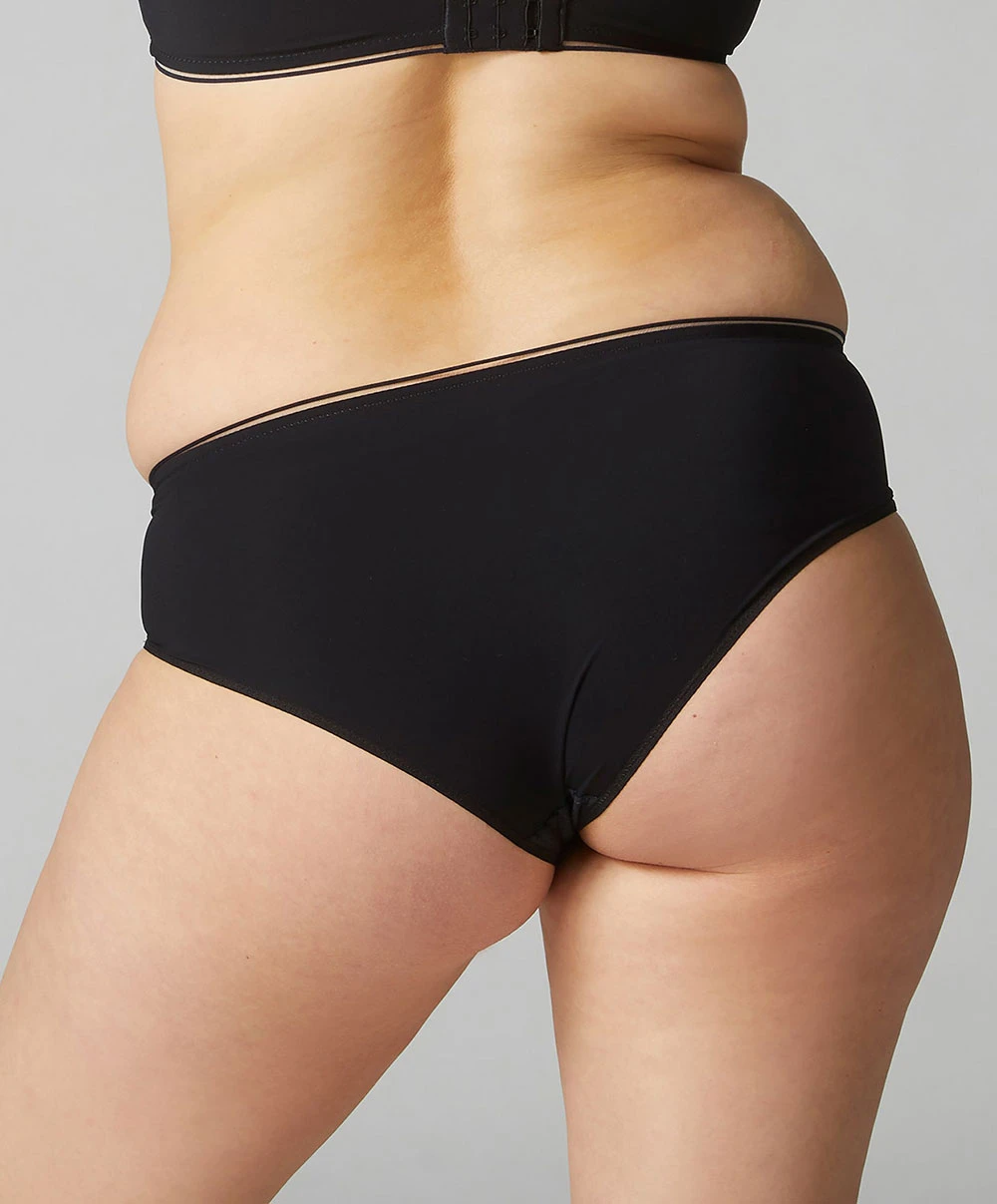 Simone Perele Shorty Simone Pérèle Collection De Lingerie Permanente Bloom Coloris Noir. 8 Simone Perele Shorty Simone Pérèle Collection De Lingerie Permanente Bloom Coloris Noir. – Image 6