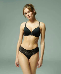 Simone Perele Shorty Caresse De Simone Pérèle Coloris Noir -Sous Vêtement Soldes Magasin Shorty Simone Perele Caresse noir 12A630 015 113