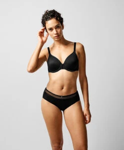 Shorty Couvrant Collection Chic Essential Coloris Noir De Chez Chantelle Paris. 12 Shorty Couvrant Collection Chic Essential Coloris Noir De Chez Chantelle Paris. -Sous Vêtement Soldes Magasin Shorty couvrant Chantelle Chic Essential noir C16G40 011 5