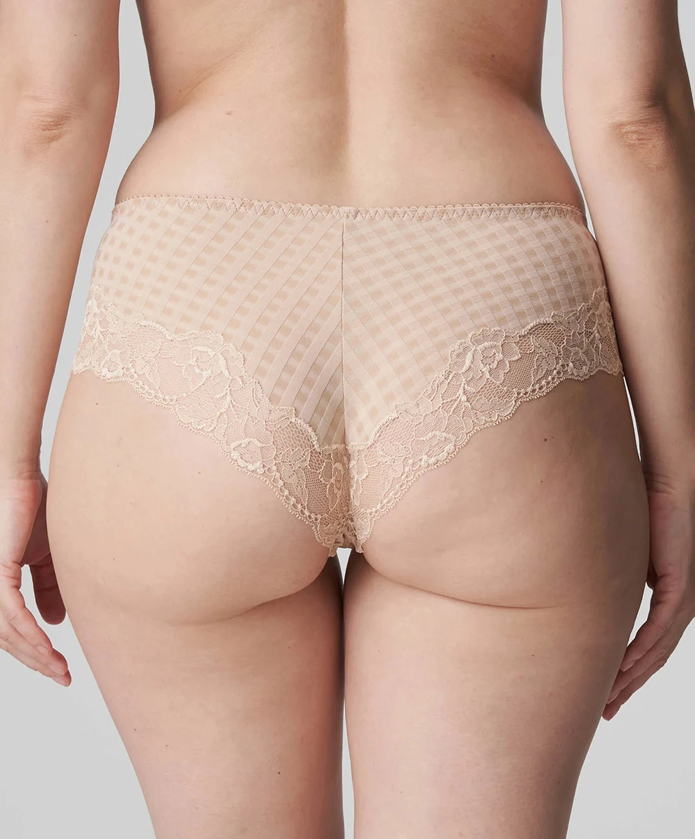 Shorty Dentelle "Hotpants" Collection Madison De Chez PrimaDonna En Coloris Café Latte (=chair). 5 Shorty Dentelle "Hotpants" Collection Madison De Chez PrimaDonna En Coloris Café Latte (=chair). – Image 3