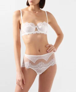 Shorty Nacre Collection Précieux Diadème De La Marque De Lingerie De Luxe Lise Charmel.  -Sous Vêtement Soldes Magasin Shorty en dentelle Lise Charmel precieux diademe nacre ACG1432 NA 103