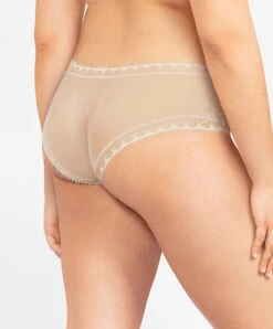 Shorty Dentelle Sexy Beige Doré  Collection Day To Night De Chez Chantelle.  -Sous Vêtement Soldes Magasin Shorty sexy Chantelle Day to Night beige dore chair C15F40 01N 2