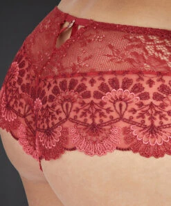 Shorty Taille Basse "Saint -Tropez" Collection Art Of Ink De Chez Aubade, Coloris French Red. 6 Shorty Taille Basse "Saint -Tropez" Collection Art Of Ink De Chez Aubade, Coloris French Red. -Sous Vêtement Soldes Magasin Shorty taille basse st tropez Art of ink french red Aubade rouge TD70 FREN 2