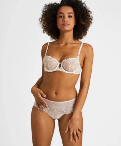 Shorty Aubade De La Collection Velvet Memories. -Sous Vêtement Soldes Magasin Shorty velvet memories Aubade champagne rose RB70 DAWN 2