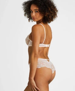 Shorty Aubade De La Collection Velvet Memories. -Sous Vêtement Soldes Magasin Shorty velvet memories Aubade champagne rose RB70 DAWN 3