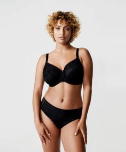 Slip évolutif Noir Collection Day To Night De Chez Chantelle.  -Sous Vêtement Soldes Magasin Slip Chantelle Day to Night noir C15F30 011 4