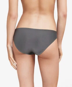 Slip Chantelle Lingerie De La Collection Every Curve Coloris Gris Ardoise. -Sous Vêtement Soldes Magasin Slip Chantelle every curve ardoise gris C16B30 047 2