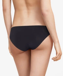 Slip Chantelle Lingerie De La Collection Every Curve Coloris Noir. -Sous Vêtement Soldes Magasin Slip Chantelle every curve noir C16B30 011 2