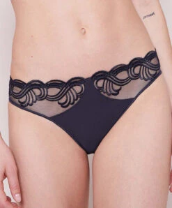 Simone Perele Slip Collection Surprenante De Chez Simone Pérèle.