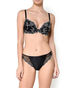 Slip "Fantaisie" à Dos Opaque Splendeur Soie De La Marque Lise Charmel. -Sous Vêtement Soldes Magasin Slip dos opaque Lise Charmel Splendeur Soie noir ACC0280 SN ensemble