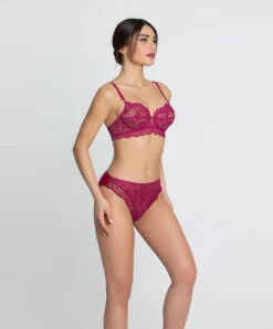 Slip Dos Opaque Ligne Sublime En Dentelle De La Marque De Lingerie Française Lise Charmel, Coloris Fuchsia Sublime. -Sous Vêtement Soldes Magasin Slip fantaisie Lise Charmel Sublime en dentelle fuchsia ACH0213 FS 6