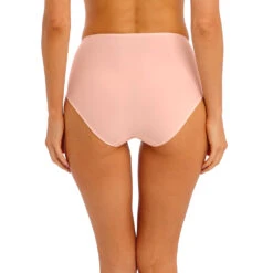 Wacoal Slip Gainant Taille Mi-haute Opaque Et Couvrant De La Collection Iconique Eglantine Par La Maison Wacaoal, Coloris Toki. 7 Wacoal Slip Gainant Taille Mi-haute Opaque Et Couvrant De La Collection Iconique Eglantine Par La Maison Wacaoal, Coloris Toki. -Sous Vêtement Soldes Magasin Slip galbant Wacoal Eglantine toki rose poudre WEPFA862 TOI 2