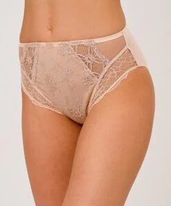 Slip Haut Ligne Sublime En Dentelle De La Marque De Lingerie Française Lise Charmel, Coloris Nude Sublime. -Sous Vêtement Soldes Magasin Slip haut Lise Charmel Sublime en dentelle nude sublime chair ACH0313 NS 501