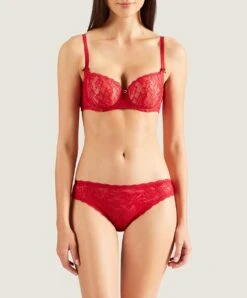 Culotte Italienne Rouge De La Collection Lingerie Permanente Rosessence Par Aubade Paris. 9 Culotte Italienne Rouge De La Collection Lingerie Permanente Rosessence Par Aubade Paris. -Sous Vêtement Soldes Magasin Slip italien Rosessence gala Aubade rouge HK27 GALA 14
