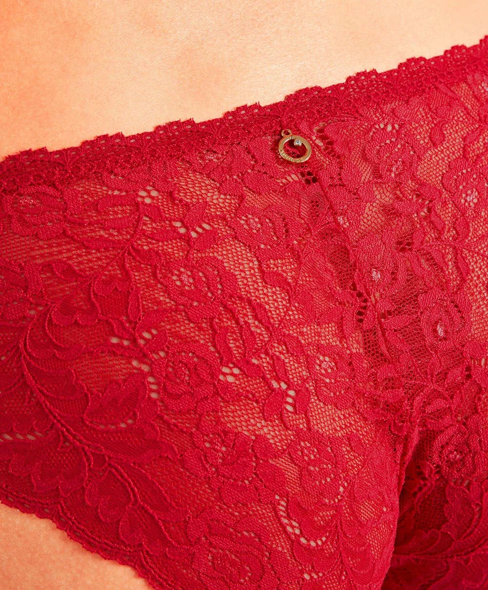 Culotte Italienne Rouge De La Collection Lingerie Permanente Rosessence Par Aubade Paris. 5 Culotte Italienne Rouge De La Collection Lingerie Permanente Rosessence Par Aubade Paris. – Image 3